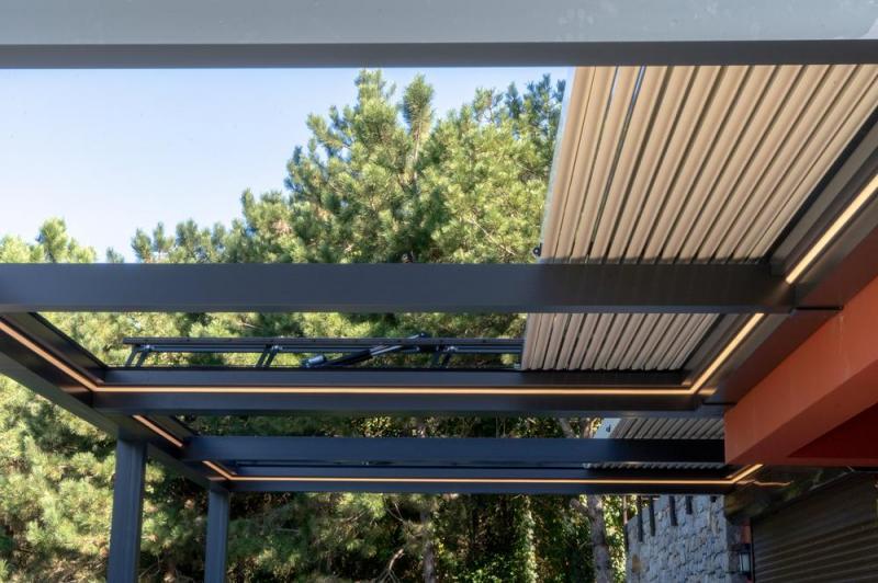 Installation de pergola &agrave; Camon : quel mod&egrave;le choisir pour votre terrasse ?